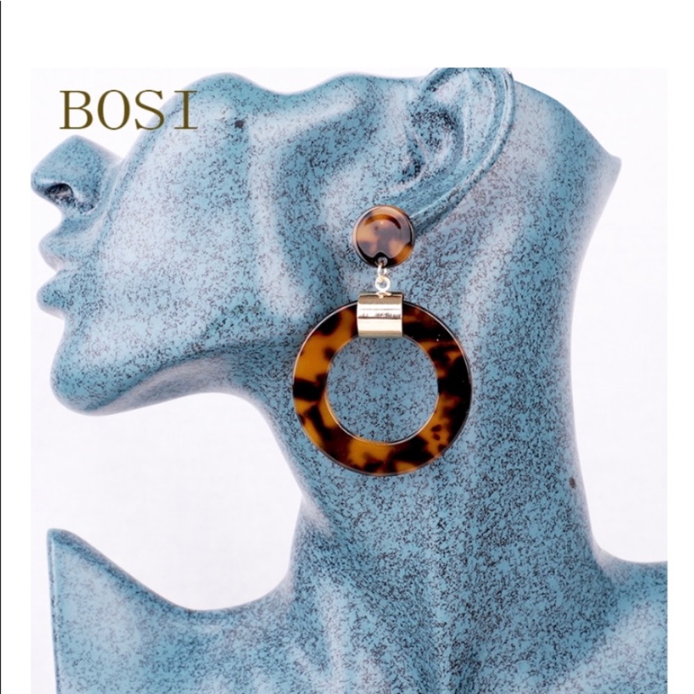 Fashion Earrings - Picture 2 of 2